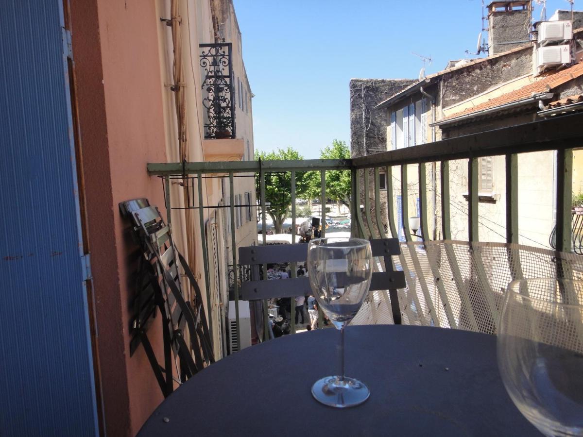 شقة Le Petit Balcon De كاسيس المظهر الخارجي الصورة